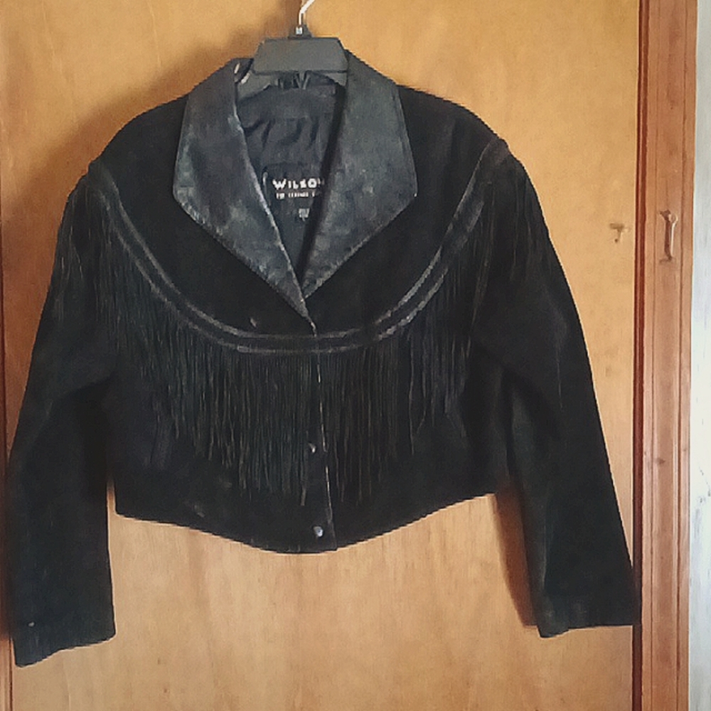 🔹 90’s Wilson’s Suede Leather Fringed Jacket